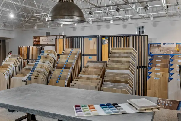 Paul's Carpet & Floor showroom